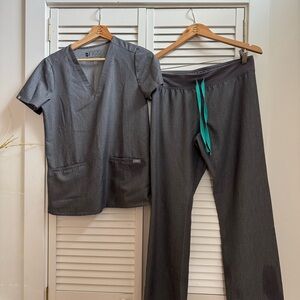 FIGS Technical Collection Gray Top